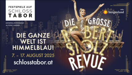 Stolz, "Die ganze Welt ist himmelblau". Schloss Tabor 2025. Bild: Festspiele auf Schloss Tabor.