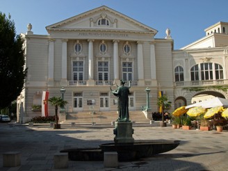 Stadttheater Baden bei Wien. Bild: EA Musik HB.