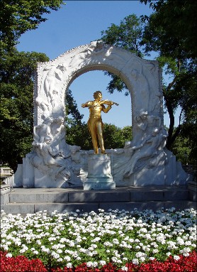 Johann Strauss d y. Monument, Stadtpark, Wien. Bild: Edition Allegro Musik HB.
