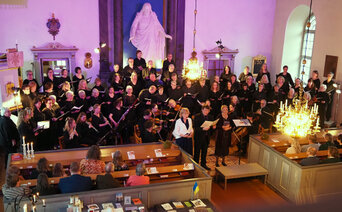 "Förklädd gud". Hagby kyrka 30 april 2025.