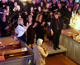 "Förklädd gud". Hagby kyrka 30 april 2025.